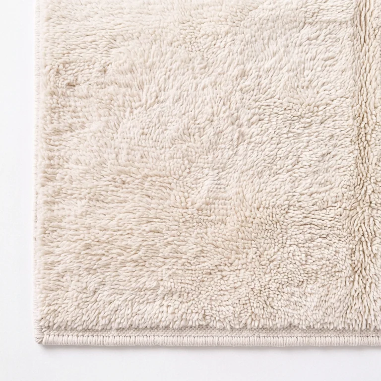 Classic and runner rug edge without tassels